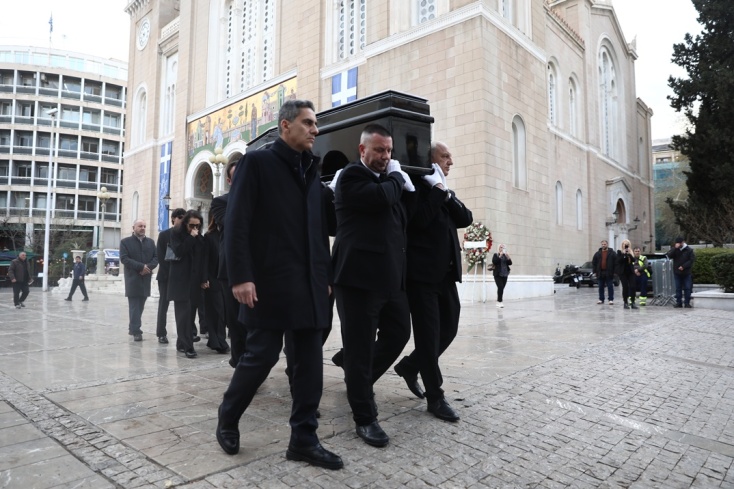 Σε λαϊκό προσκύνημα η σορός της Μαρινέλλας στο παρεκκλήσι του Αγίου Ελευθερίου