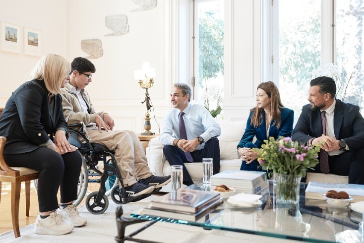 Ο Κ. Μητσοτάκης συναντήθηκε με μαθητή Ειδικού Σχολείου - Η επιστολή που συγκίνησε τον πρωθυπουργό 