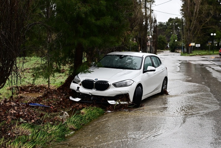 Εικόνα από την κακοκαιρία στον Διόνυσο