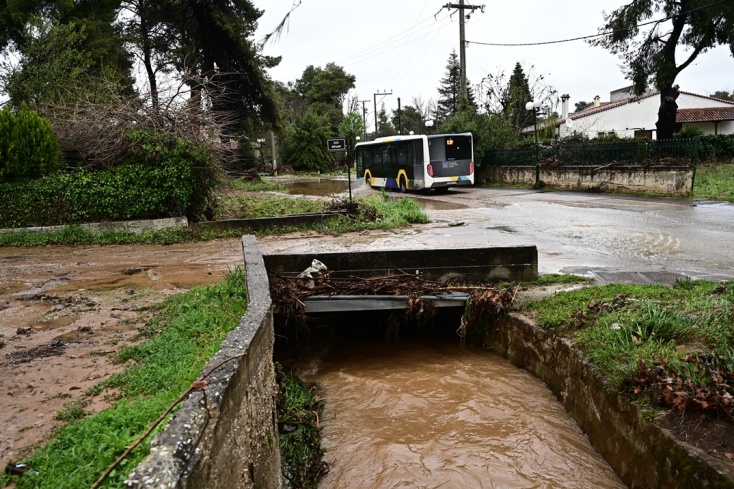 Εικόνα από την κακοκαιρία στον Διόνυσο