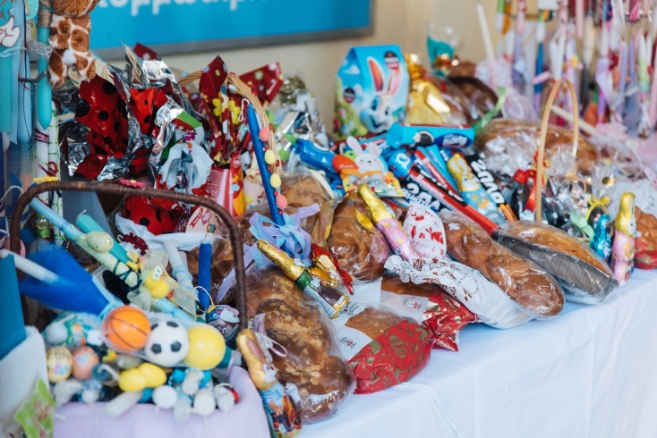 Δήμος Αθηναίων: Διανομή πασχαλινών ειδών σε εκατοντάδες παιδιά ευάλωτων οικογενειών