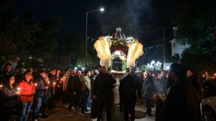 Περιφορά του Επιταφίου στον Ιερό Ναό Προφήτη Ηλία στην Ροδόπολη Διονύσου 