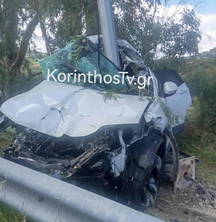 Τραγωδία στη Νεμέα - Αυτοκίνητο καρφώθηκε σε κολώνα, νεκρή η οδηγός