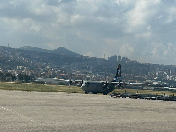 Η Ελλάδα έστειλε ανθρωπιστική βοήθεια στον Λίβανο με αεροσκάφος της Πολεμικής Αεροπορίας