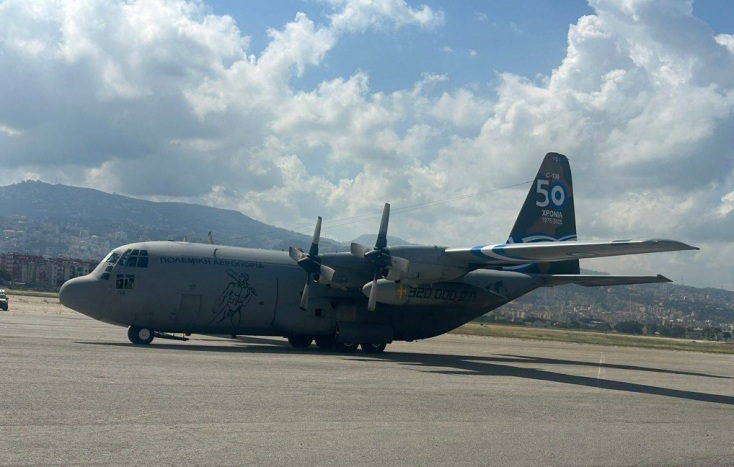 Η Ελλάδα έστειλε ανθρωπιστική βοήθεια στον Λίβανο με αεροσκάφος της Πολεμικής Αεροπορίας