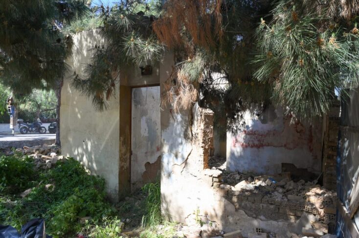 Κατεδάφιση 21 αυθαιρέτων εντός του ρέματος Πικροδάφνης μετά από 50 χρόνια