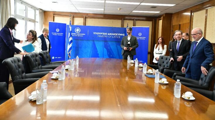 Στο υπουργείο Δικαιοσύνης η Κοβέσι – Συνάντηση με Φλωρίδη