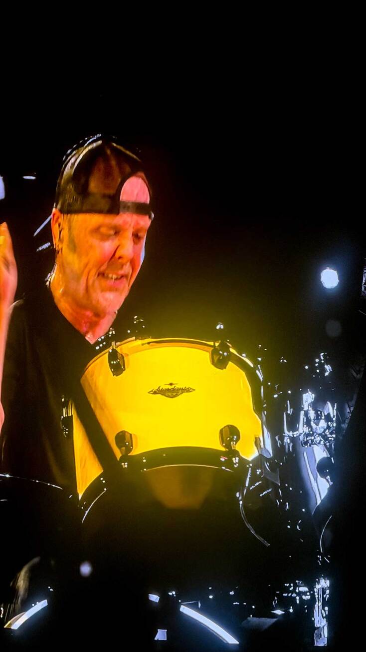 Ο ντράμερ των Metallica στη συναυλία του ΟΑΚΑ