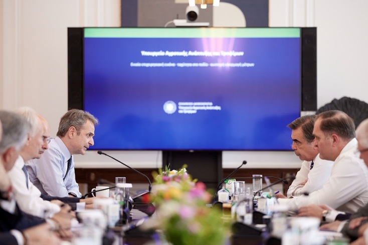Σύσκεψη στο Μαξίμου υπό τον Μητσοτάκη για αγροτικές ενισχύσεις και μέτρα κατά των ζωονόσων