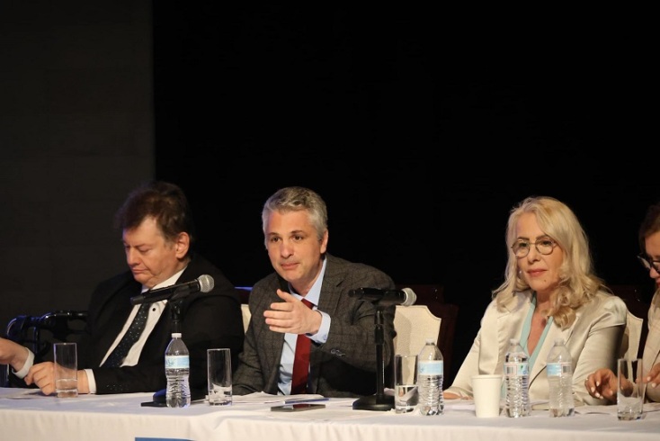 Πραγματοποιήθηκε με επιτυχία το Διεθνές Συμπόσιο για την ελληνική γλώσσα στη Βοστώνη
