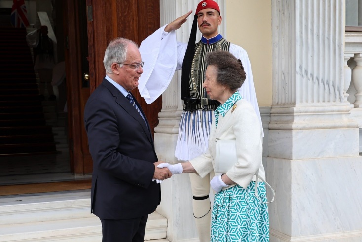 Την πριγκίπισσα Άννα του Ηνωμένου Βασιλείου και τον σύζυγό της δέχθηκε ο Κ. Τασούλας	