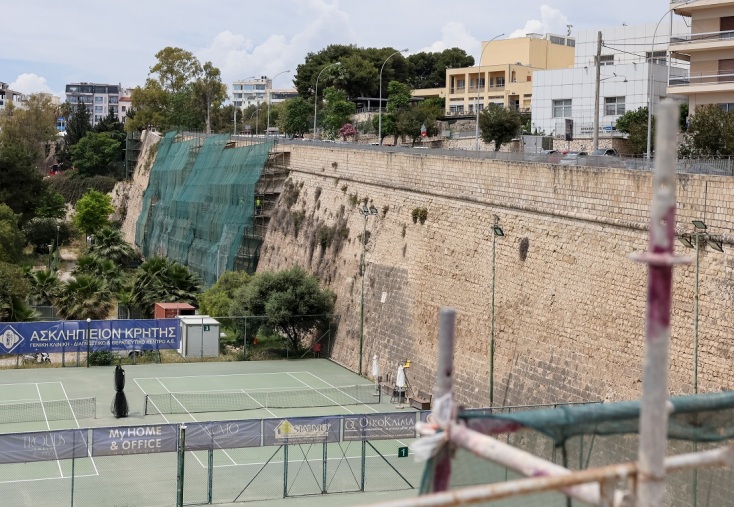 Αυτοψία Λίνας Μενδώνη στα Ενετικά Τείχη Ηρακλείου