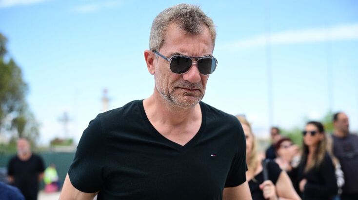Στιγμιότυπο από την κηδεία της Γωγώς Μαστροκώστα