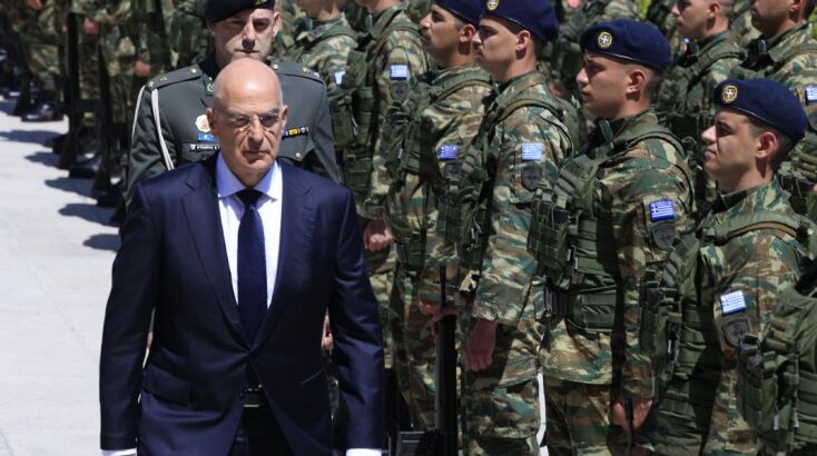 Δένδιας