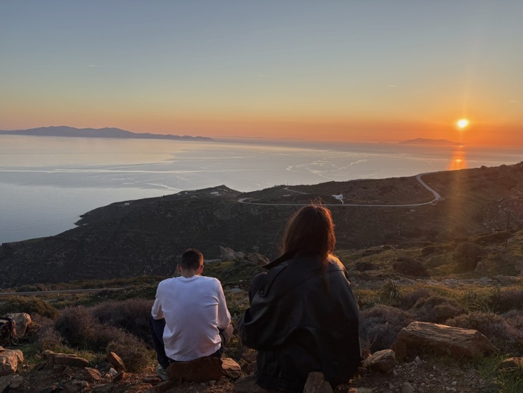 Το ηλιοβασίλεμα από το σημείο που θα βρίσκεται η Τ2Τ καντίνα