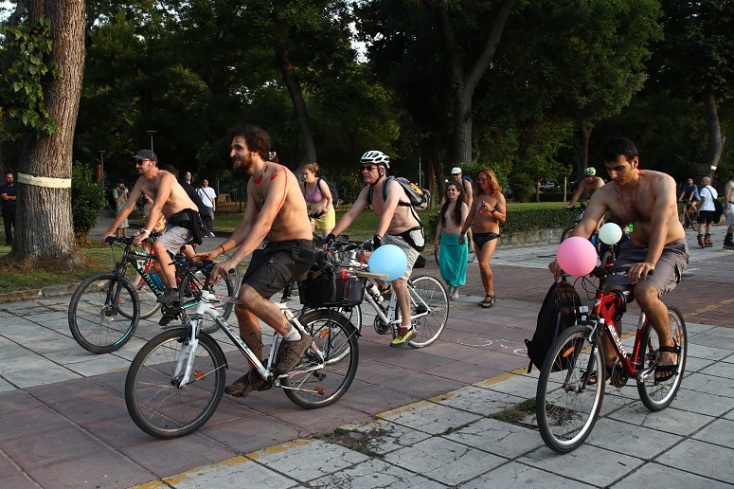 Θεσσαλονίκη: Με δεκάδες συμμετοχές η 19η Διεθνής Γυμνή Ποδηλατοδρομία