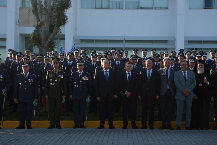 Ο Κωνσταντίνος Τασούλας απένειμε τα ξίφη στους νέους και στις νέες Υπαστυνόμους Β’
