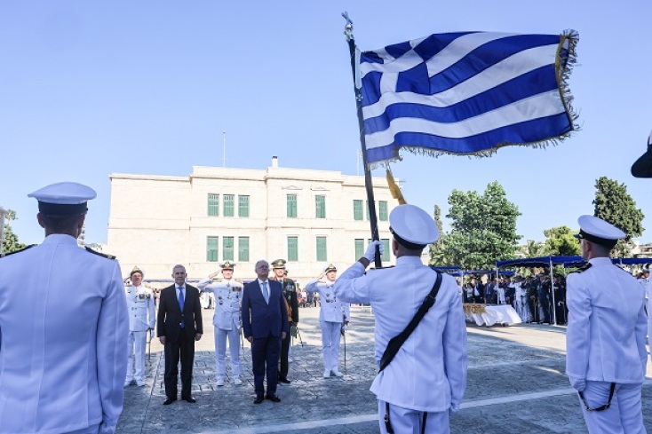 Ο Κ. Τασούλας στην τελετή ορκωμοσίας των νέων Σημαιοφόρων του Πολεμικού Ναυτικού και του Λιμενικού Σώματος