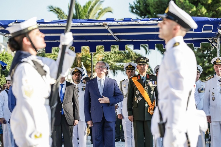 Ο Κ. Τασούλας στην τελετή ορκωμοσίας των νέων Σημαιοφόρων του Πολεμικού Ναυτικού και του Λιμενικού Σώματος
