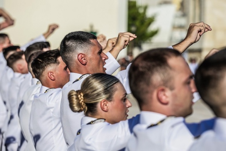 Ο Κ. Τασούλας στην τελετή ορκωμοσίας των νέων Σημαιοφόρων του Πολεμικού Ναυτικού και του Λιμενικού Σώματος