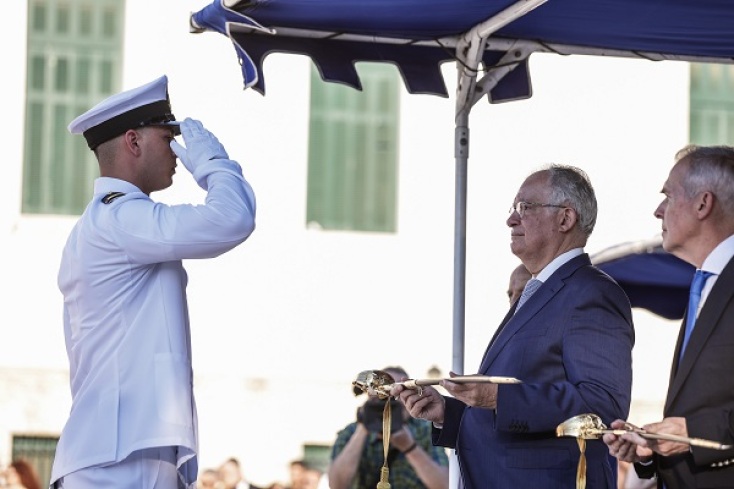 Ο Κ. Τασούλας στην τελετή ορκωμοσίας των νέων Σημαιοφόρων του Πολεμικού Ναυτικού και του Λιμενικού Σώματος