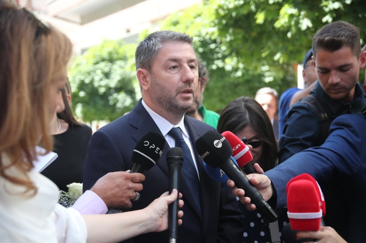 Ο Νίκος Ανδρουλάκης στην κηδεία της Βάγιας Νέστορα