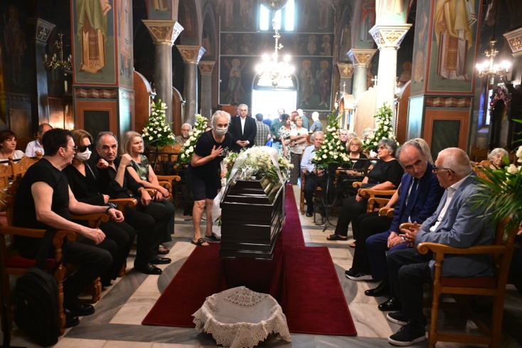 Το φέρετρο με τη σορό της Μαίρης Λίντα
