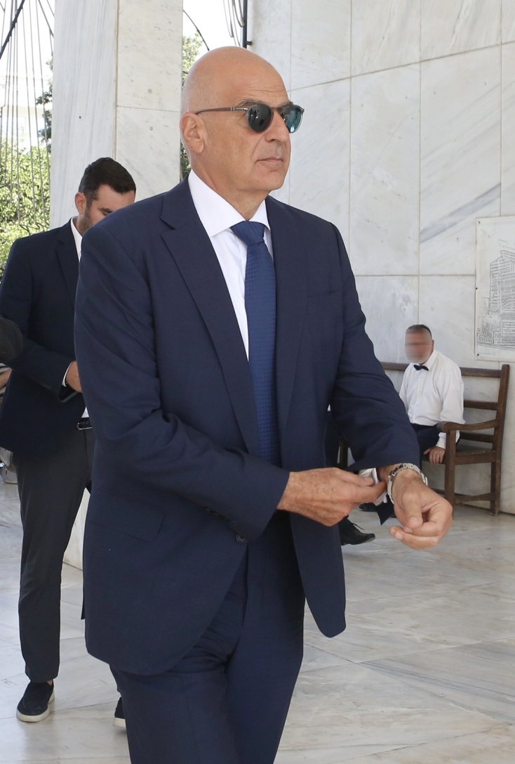 Ο υπουργός Εθνικής Άμυνας, Νίκος Δένδιας στο ετήσιο μνημόσυνο της Λένας Σαμαρά
