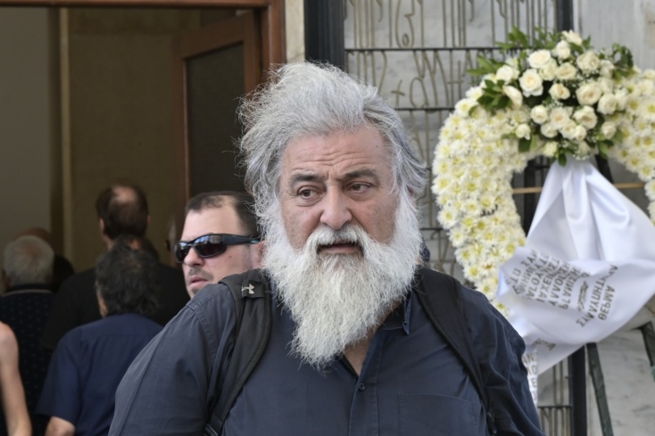 Γιάννης Αναστασάκης