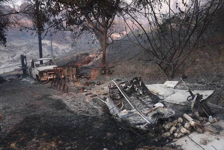 Ό,τι απέμεινε μετά το σαρωτικό πέρασμα της φωτιάς στη Χαλκιδική