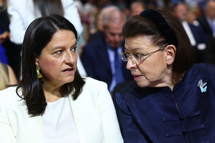 Νίκη Κεραμέως και Λίνα Μενδώνη