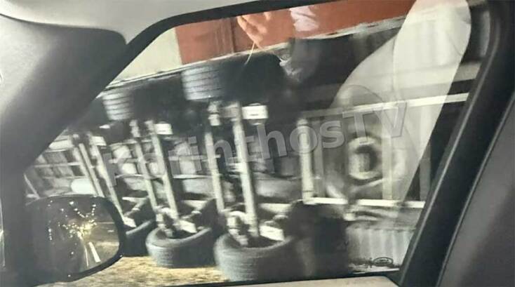 Η νταλίκα που ανετράπη σε τούνελ στην Κακιά Σκάλα