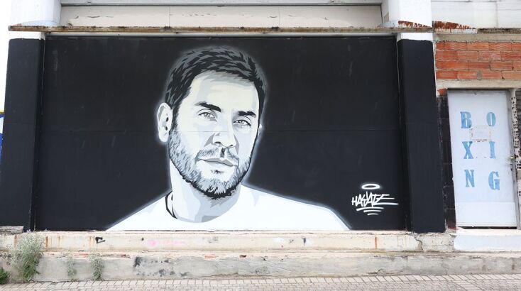 Ο Γιώργος Μαζωνάκης έγινε mural στη Θεσσαλονίκη 