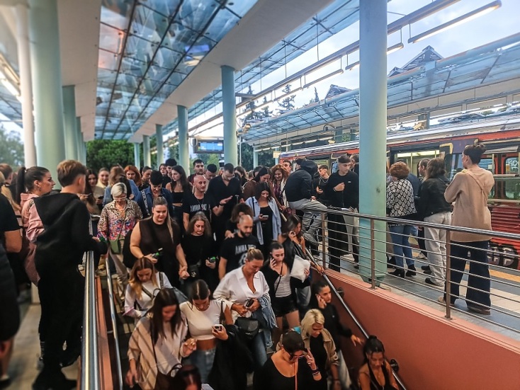 Άννα Βίσση: Γεμίζει το ΟΑΚΑ για τη συναυλία, δείτε φωτογραφίες