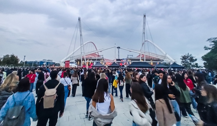 Άννα Βίσση: Γεμίζει το ΟΑΚΑ για τη συναυλία, δείτε φωτογραφίες