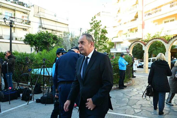 Μνήμοσυνο Γιώργου Μαζωνάκη στον Ιερό Ναό Αγίας Τριάδας στη Νίκαια