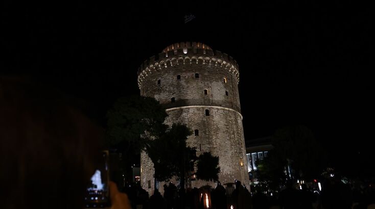 Αποκαλυπτήρια του νέου φωτισμού στον Λευκό Πύργο 