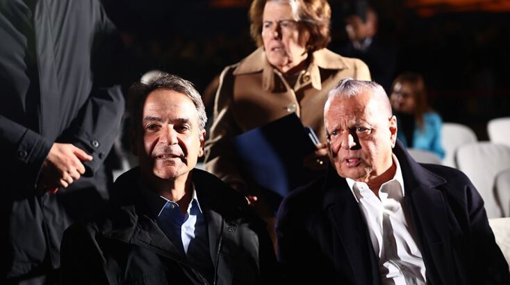 Αποκαλυπτήρια του νέου φωτισμού στον Λευκό Πύργο 