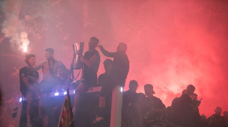 Ολονύχτιο γλέντι στη Θεσσαλονίκη για το πρωτάθλημα του ΠΑΟΚ