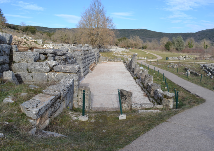 Άποψη της νότιας Στοάς