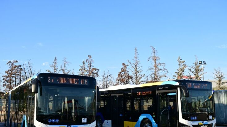 Eπίσκεψη Μητσοτάκη στο αμαξοστάσιο της ΟΣΥ - Στους δρόμους 30 νέα λεωφορεία