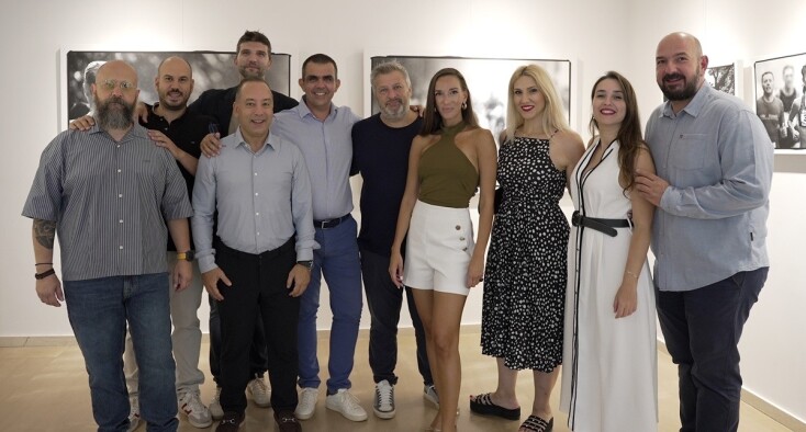 Πλήθος κόσμου βρέθηκε στα εγκαίνια της φωτογραφικής έκθεσης «Women Who Inspire» που παρουσίασε ο ΟΠΑΠ στο Ioannina Lake Run