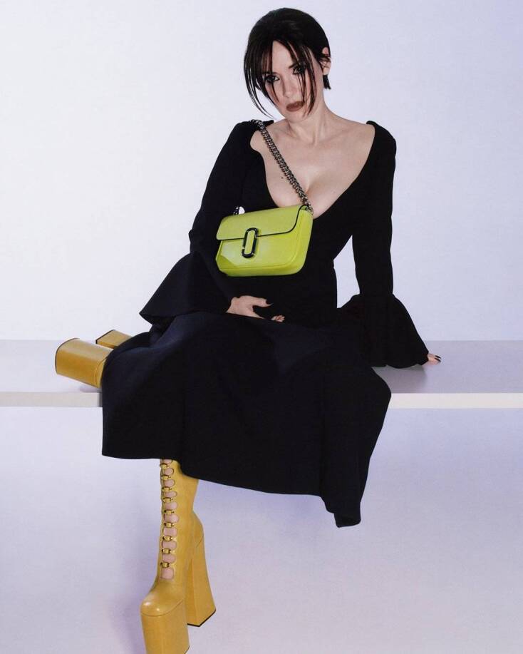 Η Γουινόνα Ράιντερ στην καμπάνια του Marc Jacobs 