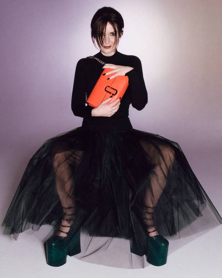 Η Γουινόνα Ράιντερ στην καμπάνια του Marc Jacobs 