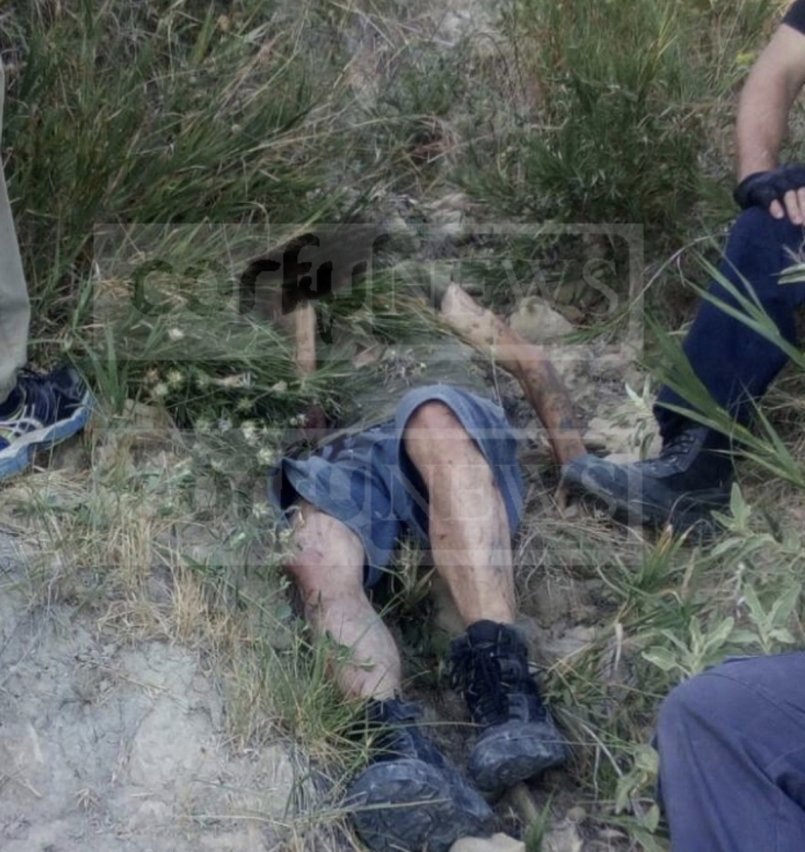 Η στιγμή του απεγκλωβισμού του «δράκου της Κέρκυρας»