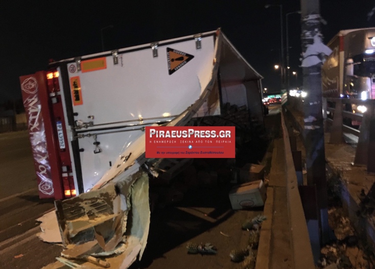 Ανατροπή νταλίκας στον Κηφισό