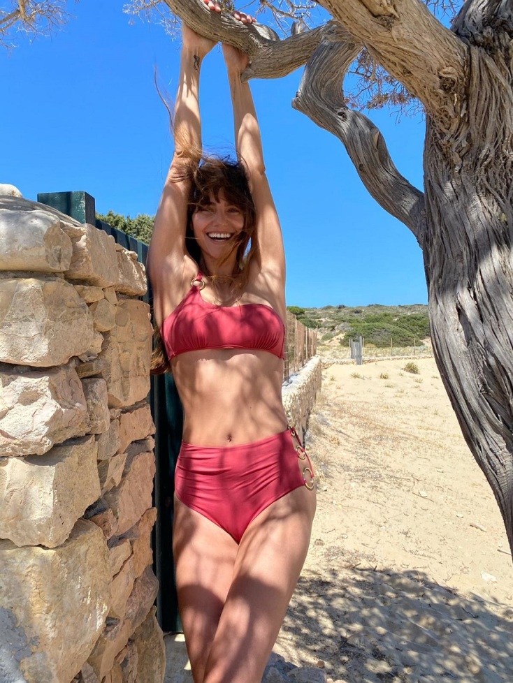 Η Ηλιάνα Παπαγεωργίου με μαγιό Calzedonia