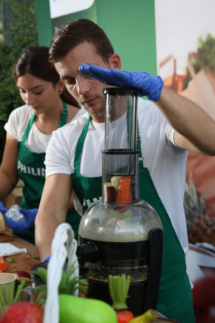 «Βελτιώνω τη διατροφή μου: 365 Ημέρες Υγείας!». Η Philips σε συνεργασία με τον Δημήτρη Γρηγοράκη και το «Λόγω διατροφής» γιόρτασε την Παγκόσμια Ημέρα Διατροφής.