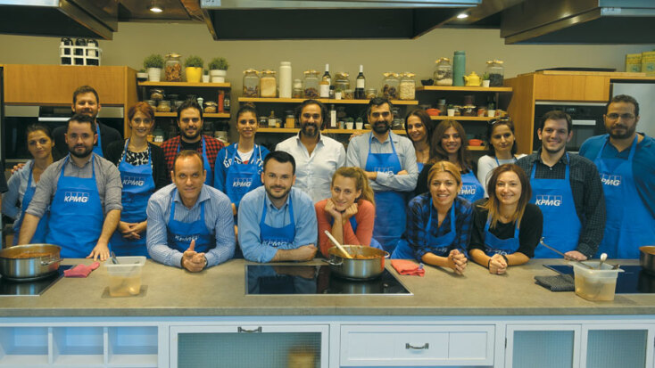 Στιγμιότυπα από τη δράση “Cook for Good”.