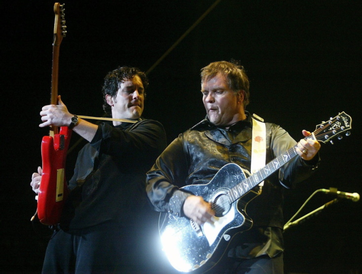 Ο Meat Loaf τραγουδάει live σε συναυλία στη Γερμανία.